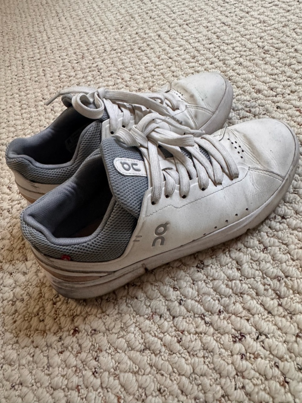 On Running On Cloud The Roger Advantage White Sneakers with Gray Accents - Picture 5 of 5